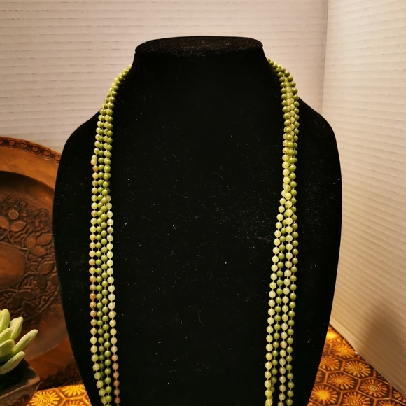 Vintage Faux Jade Bead Multi Strand Necklace - Picture 7 of 13